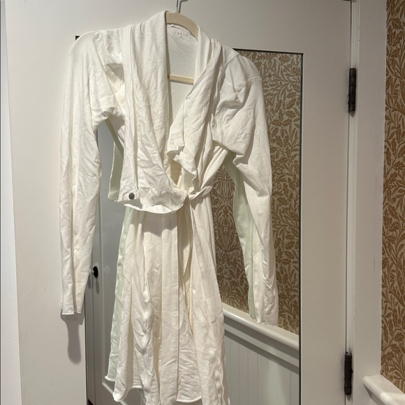 Lunya Cream Relaxed Fit short robe NEW never worn - Picture 1 of 3
